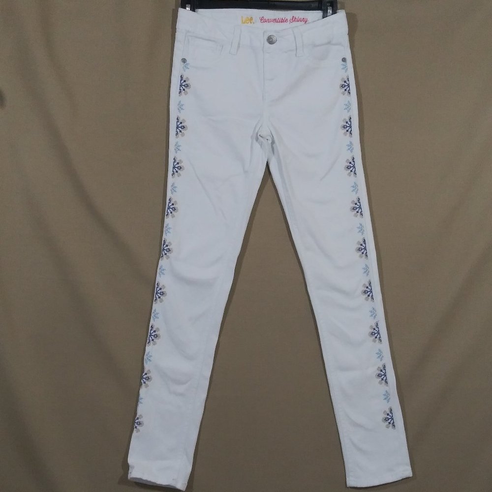 Lee GWhite Jeans with Blue Embroidery